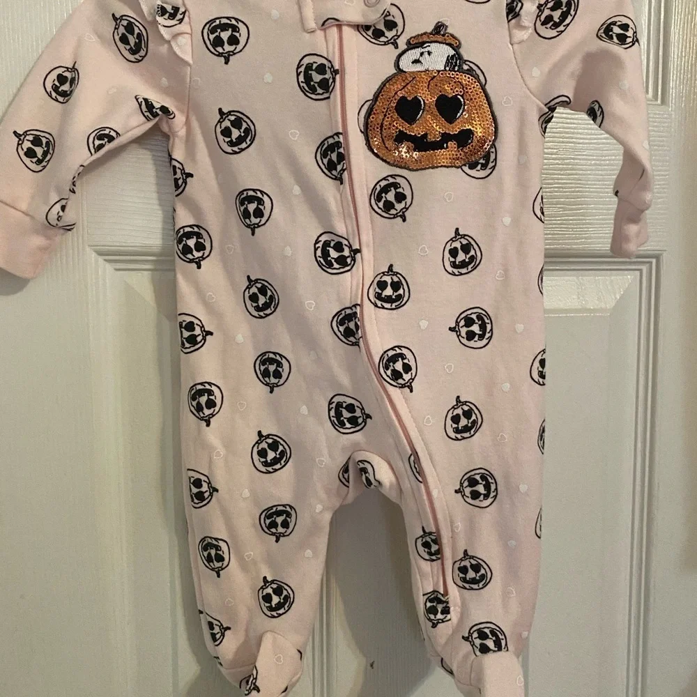 New Peanuts Snoopy Pumpkin Sleeper